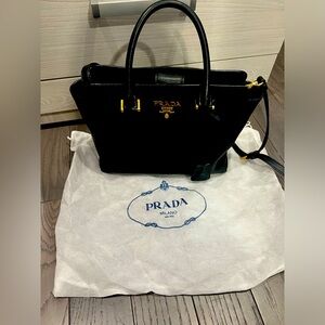 Authentic Prada tote in Safiano leather